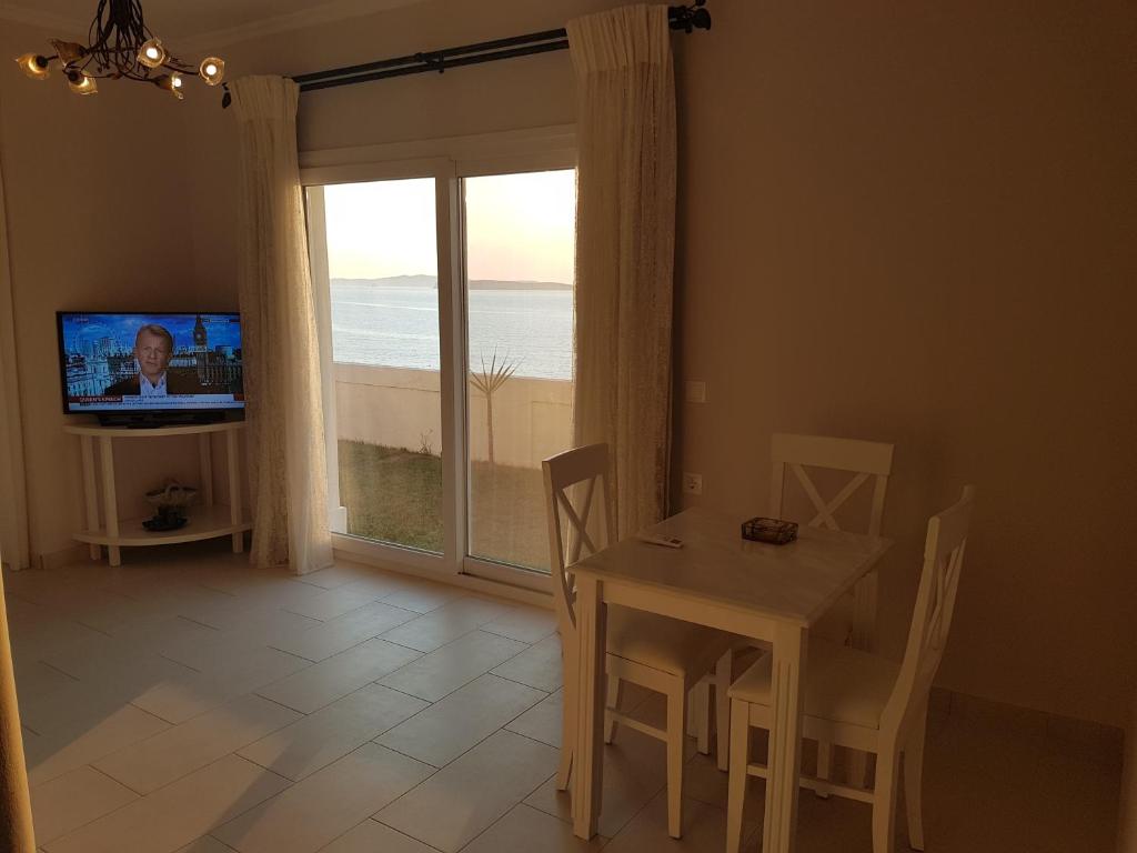 Paralia Luxury Suites - 3