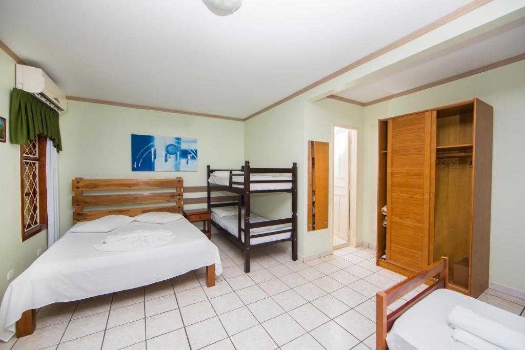  Residencial e Pousada Evelina