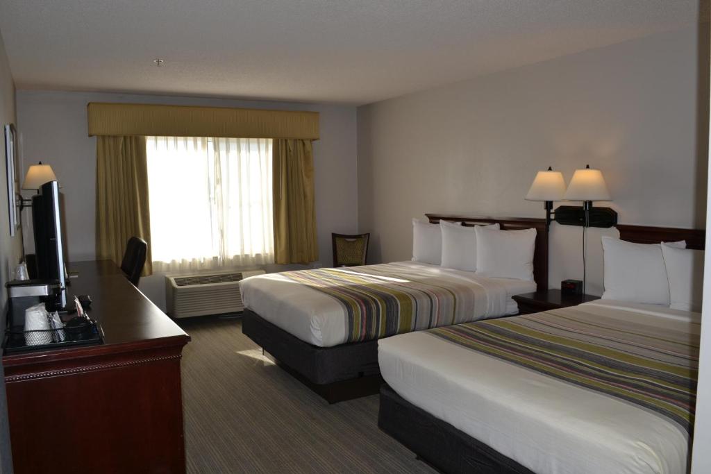 Country Inn & Suites by Radisson, Gurnee, IL photo