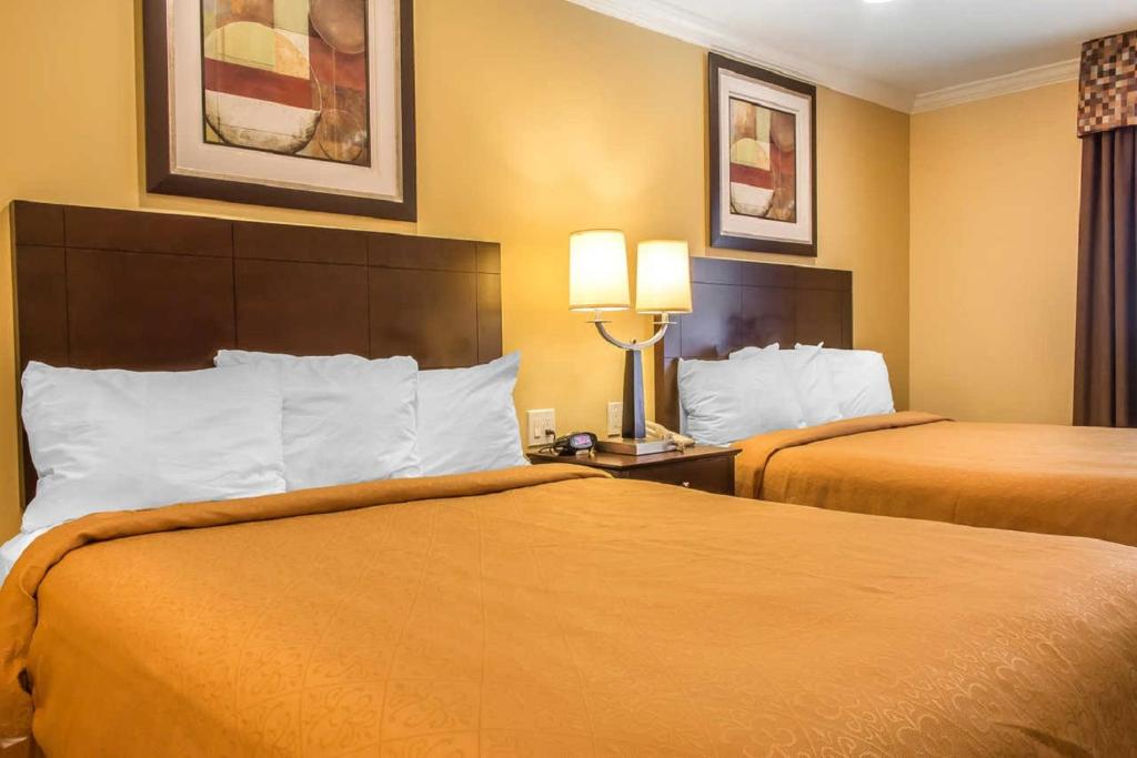 Quality Inn near Mountain Creek photo