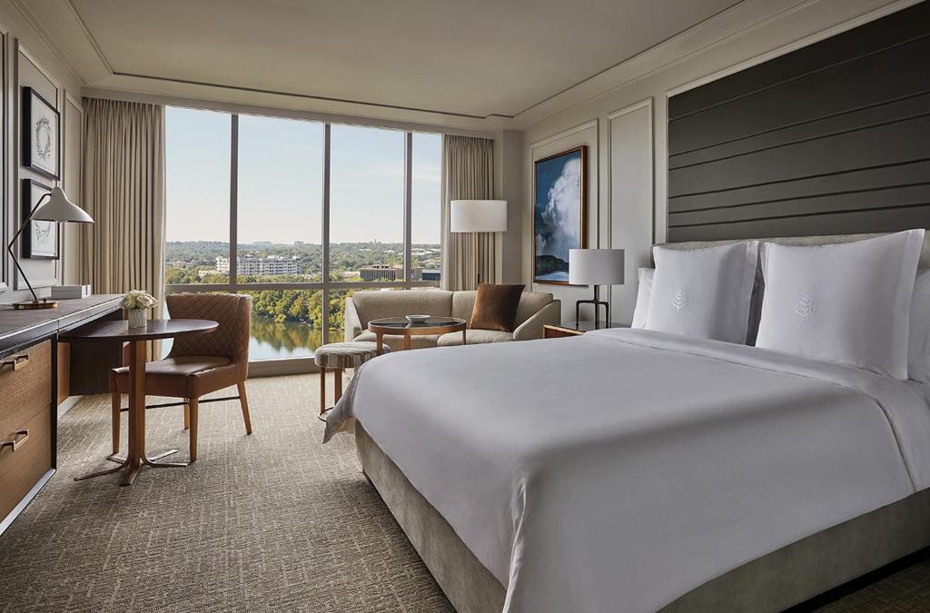 Four Seasons Hotel Austin - 