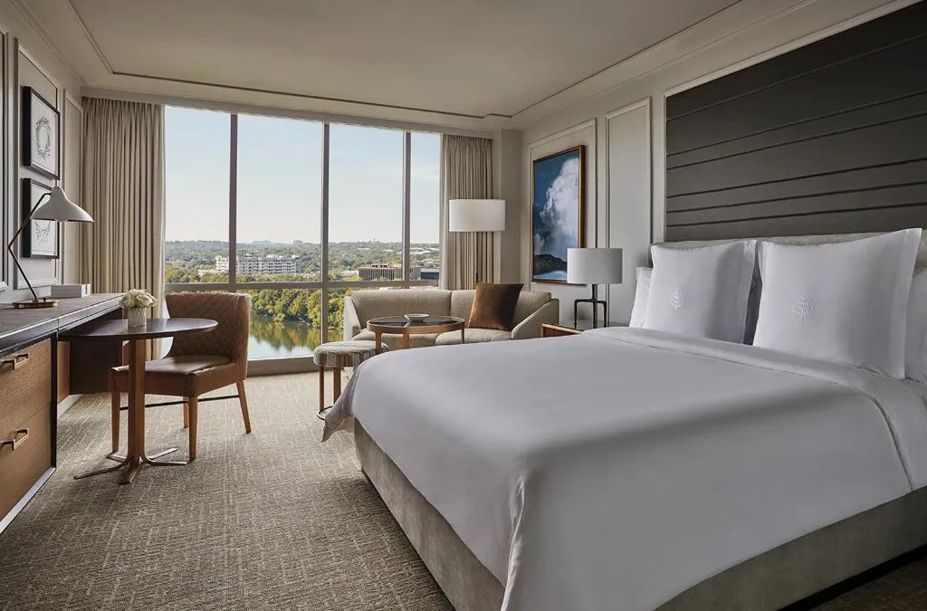 Deluxe Lake View High Floor Room