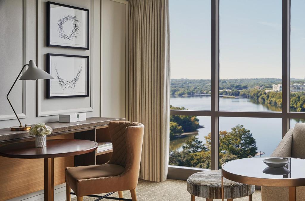 Four Seasons Hotel Austin - King Room Met Uitzicht Op Het Meer - Toegang