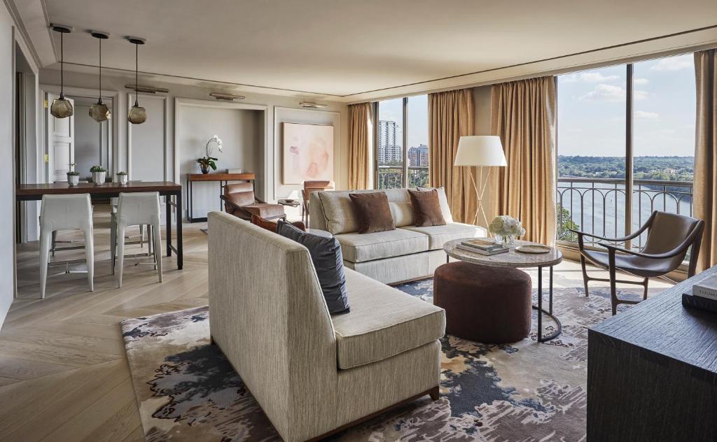 Four Seasons Hotel Austin - 