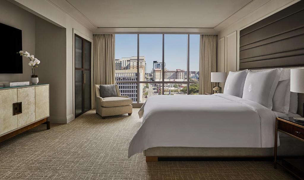 Four Seasons Hotel Austin - King Suite Met één Slaapkamer Met Uitzicht Op De Stad