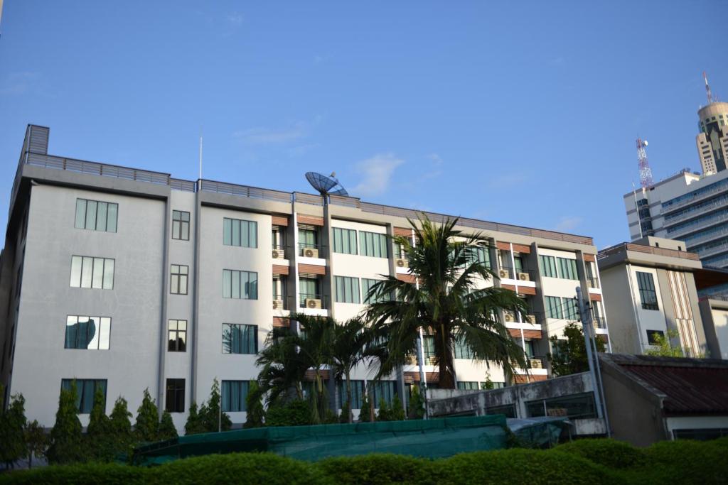 Picnic Hotel Bangkok - Rang Nam