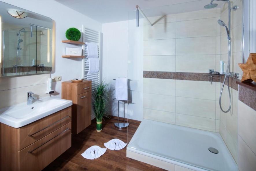 Koupelna v ubytování Almhotel Grünsteinblick