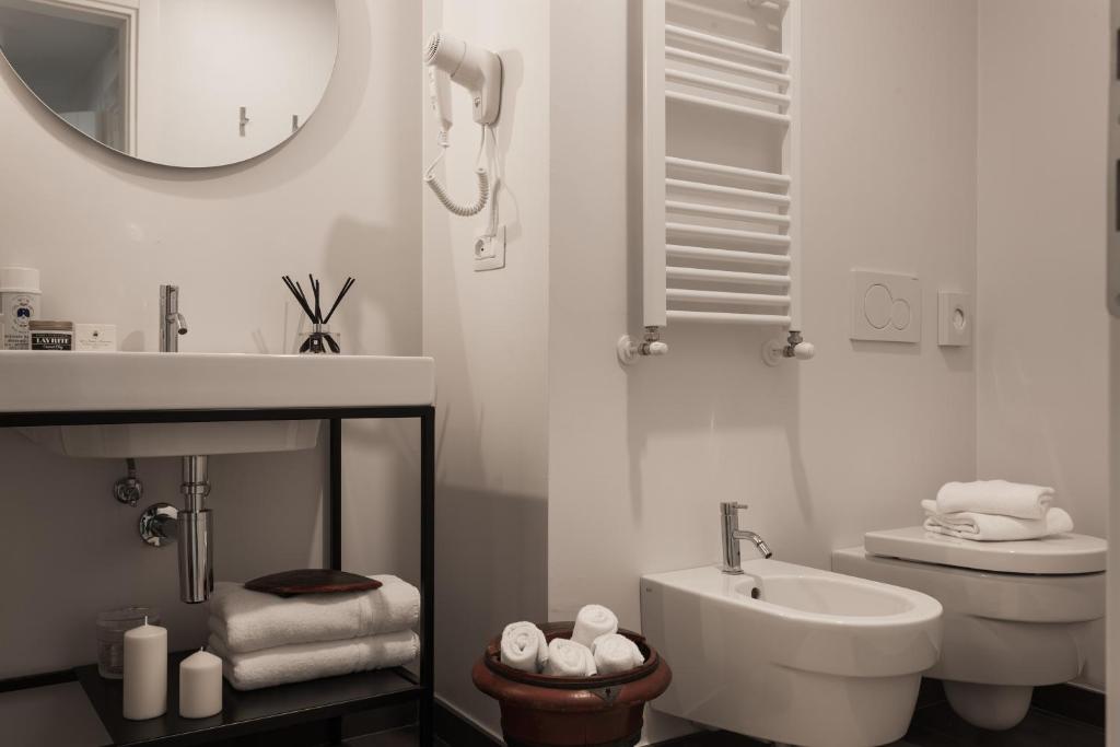Koupelna v ubytování B&B Lorena Suites