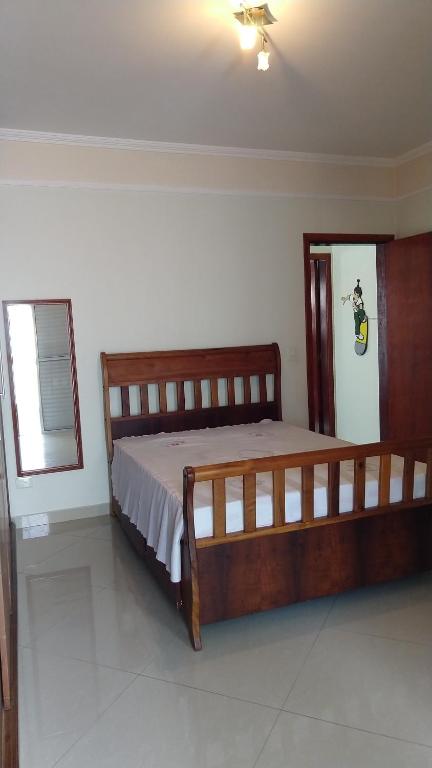  Casa Praia Grande - Guilhermina- 2 suítes com ar condicionado