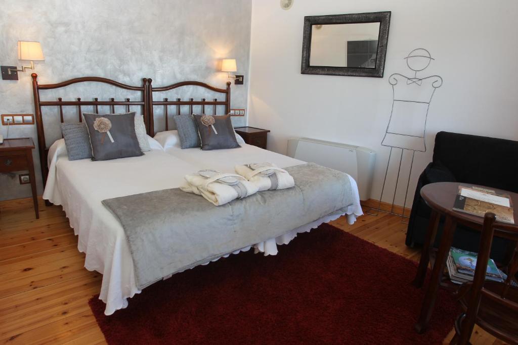 Postel nebo postele na pokoji v ubytování Posada Real La Mula de los Arribes