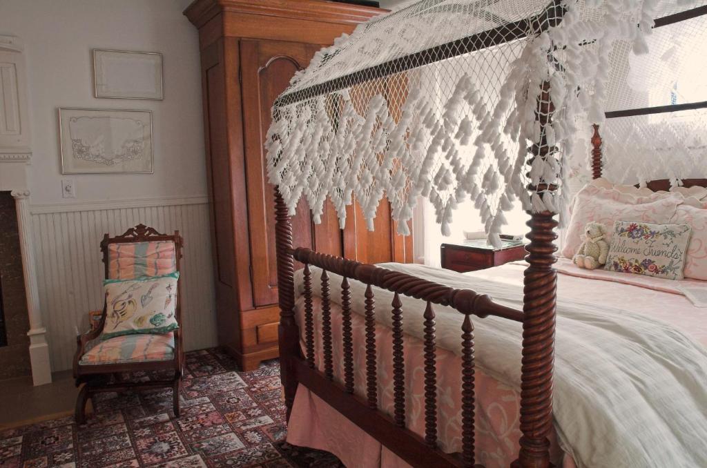 Postel nebo postele na pokoji v ubytování White Lace Inn