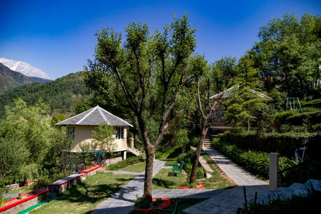 Nespecifikovaný výhled na hory nebo výhled na hory při pohledu z hotelu