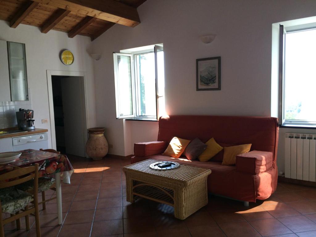 A seating area at Dolcevia