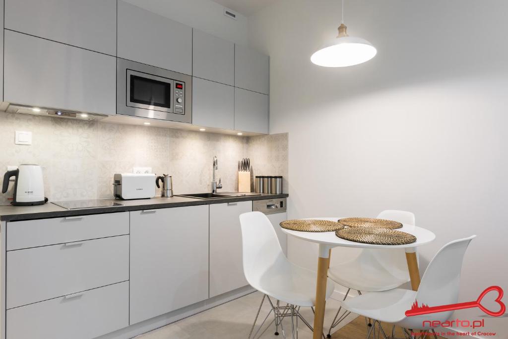Apartments Nearto Old Town Rakowicka - Deluxe One-Bedroom Apartment