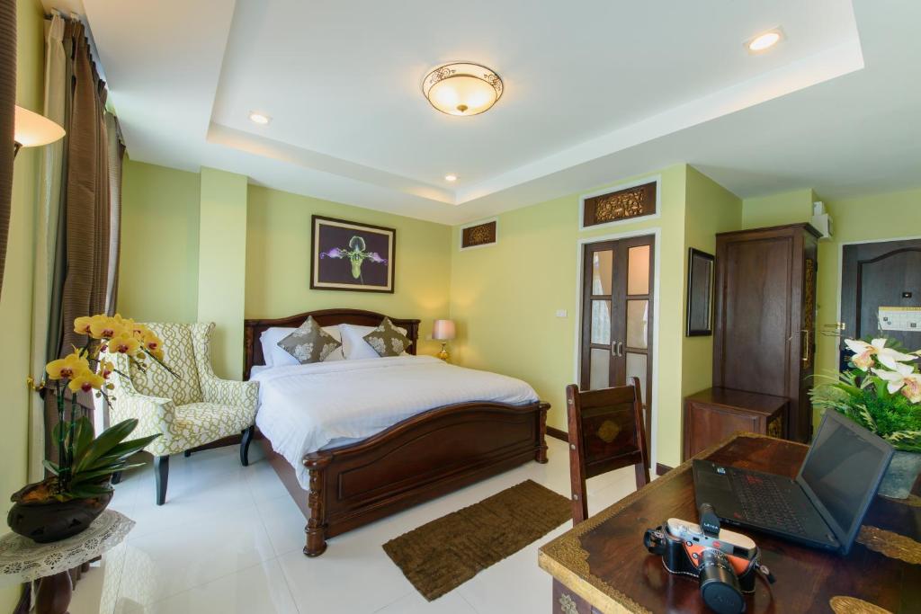 The Velvet Orchid - Resim 18