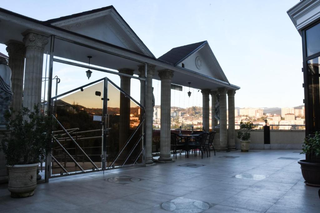 Balkón nebo terasa v ubytování Antika Hotel