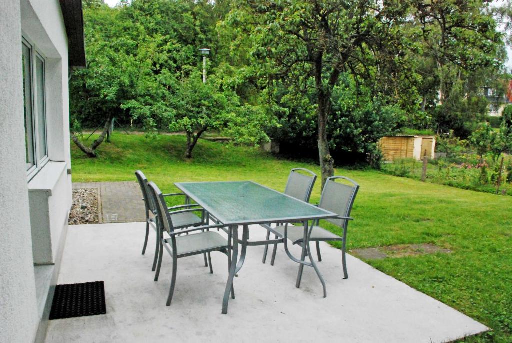 Ferienbungalow mit gro_em Garten i, Middelhagen (precios actualizados 2024)