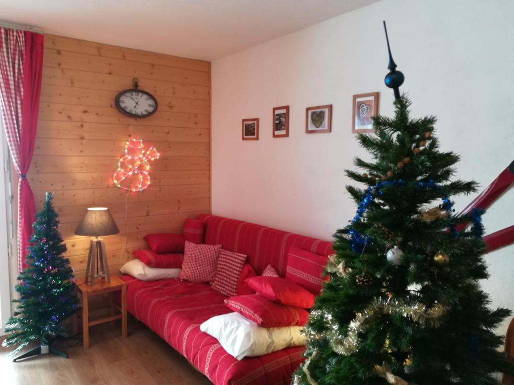 Posezení v ubytování Romantic Chalet-Style Flat with Mountain View