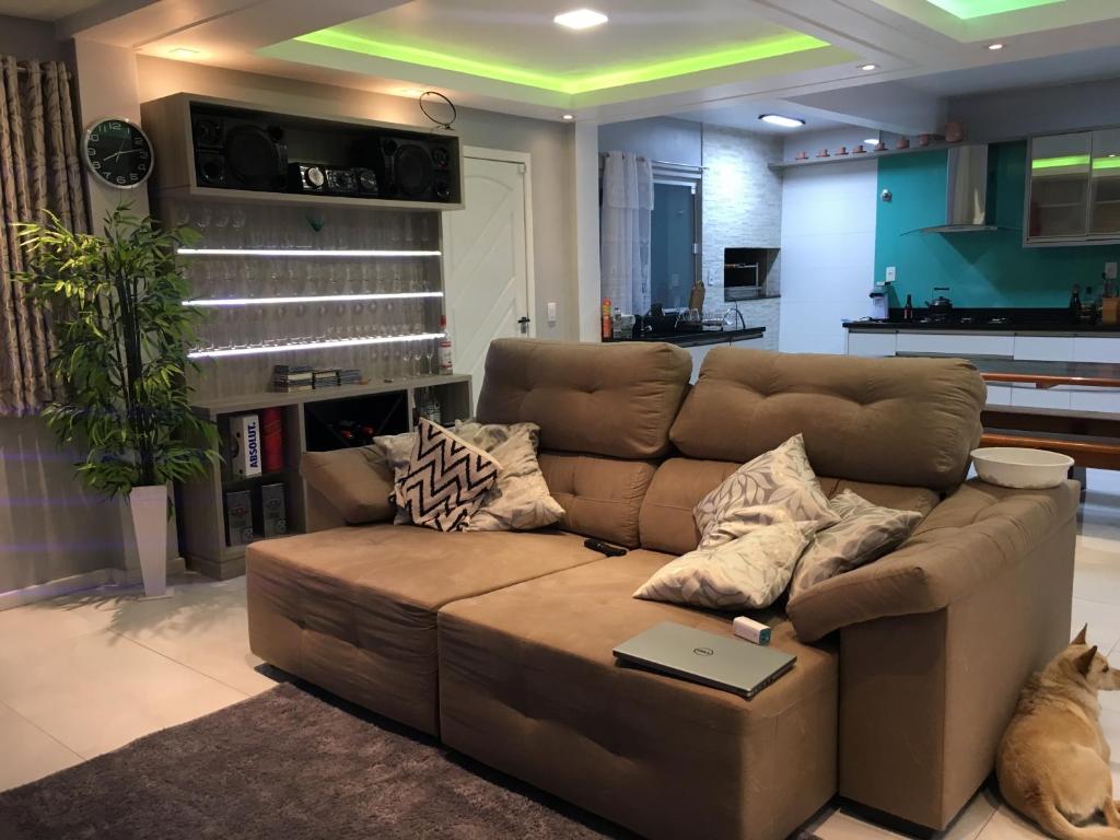  Casa com Piscina temporada