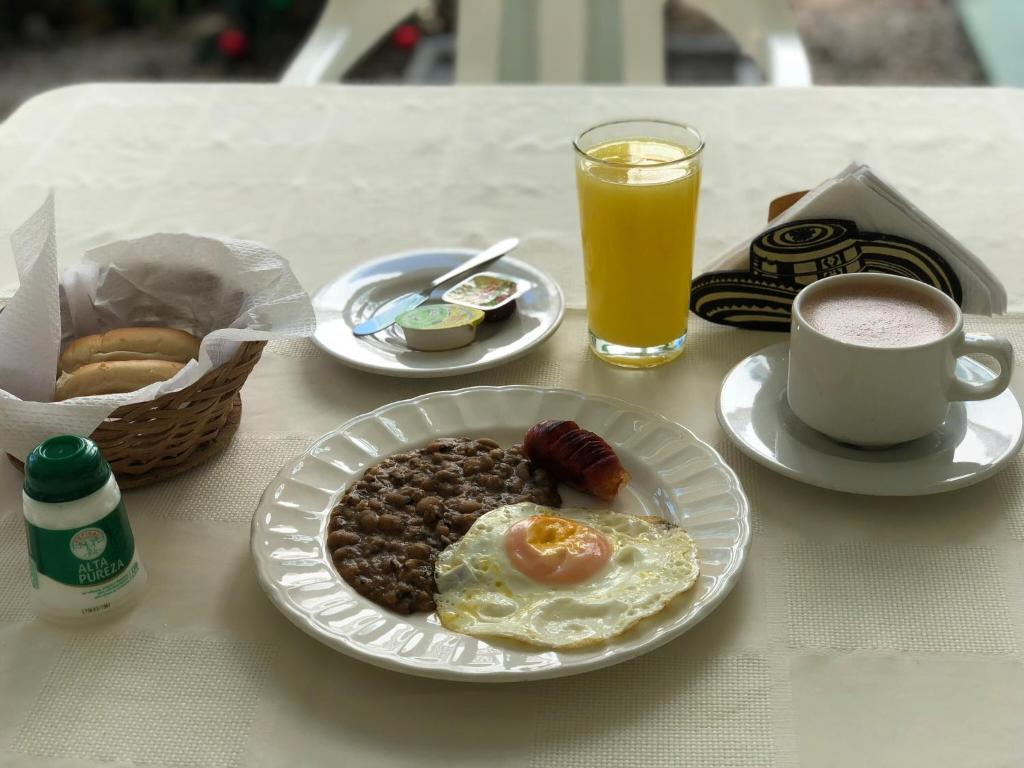 Jídlo v hotelu nebo okolí