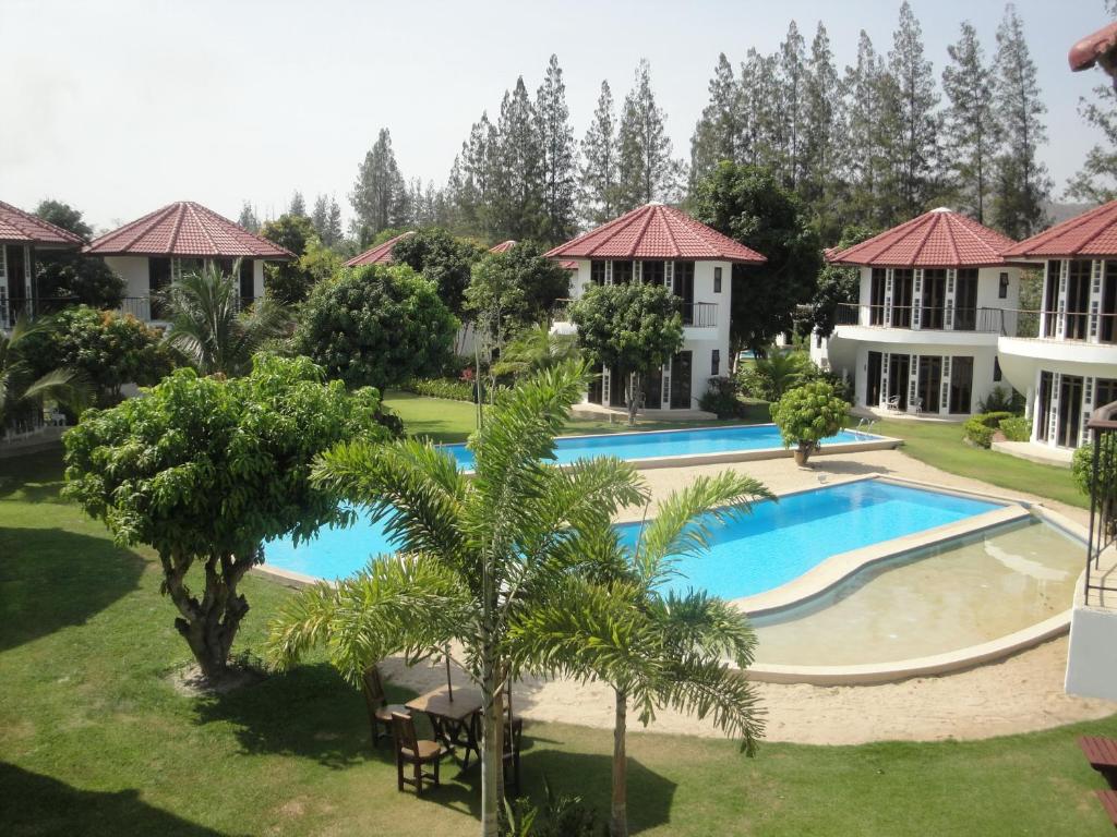 Bazén v ubytování Mango Spa & Resort nebo v jeho okolí