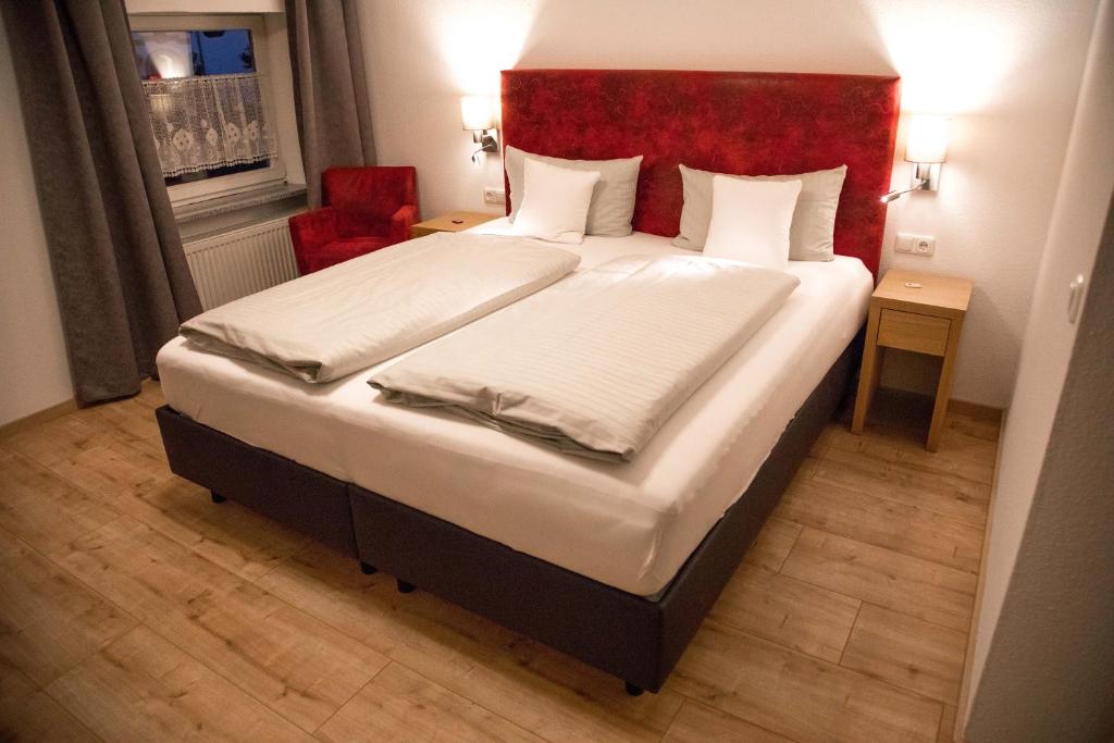 Schlossgasthof Rösch - Small Double Room