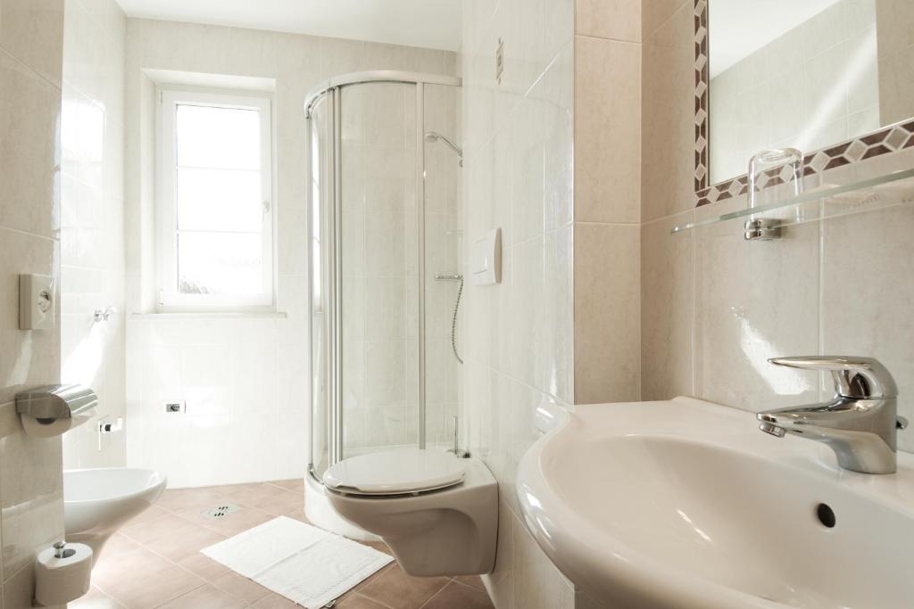 Koupelna v ubytování Hotel Löwenwirt