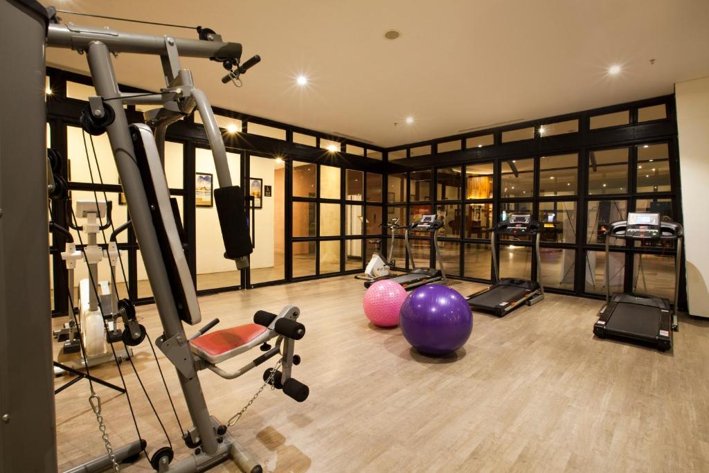 Fitness centrum a/nebo fitness zařízení v ubytování Golden Tulip Pontianak