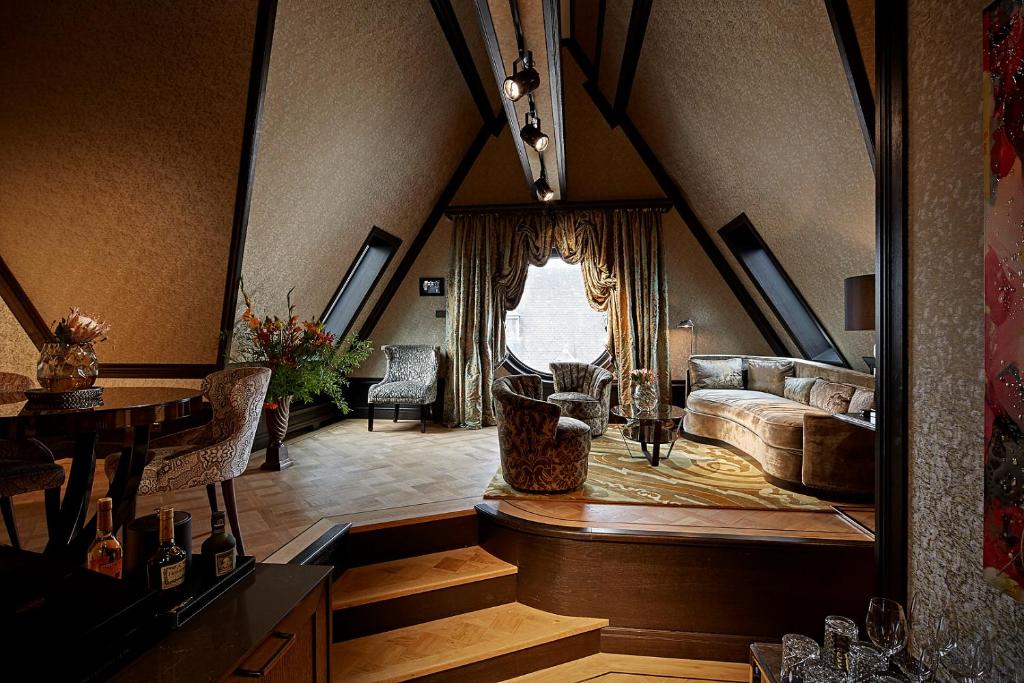 Ein Sitzbereich in der Unterkunft Hotel TwentySeven - Small Luxury Hotels of the World
