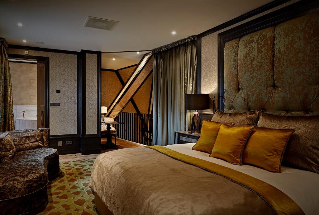 Ein Bett oder Betten in einem Zimmer der Unterkunft Hotel TwentySeven - Small Luxury Hotels of the World