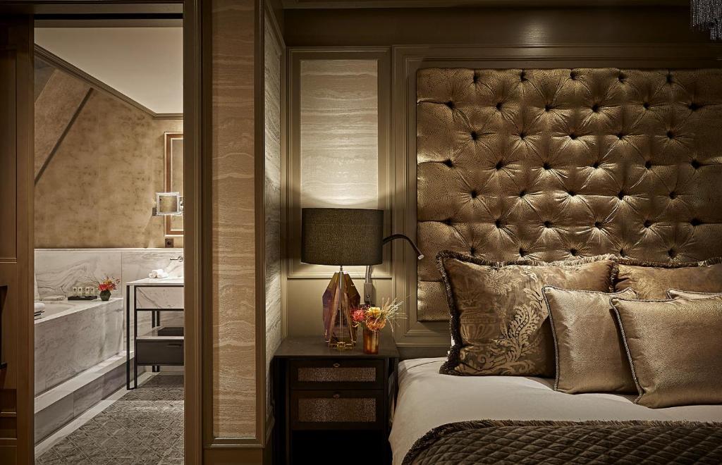 Ein Bett oder Betten in einem Zimmer der Unterkunft Hotel TwentySeven - Small Luxury Hotels of the World