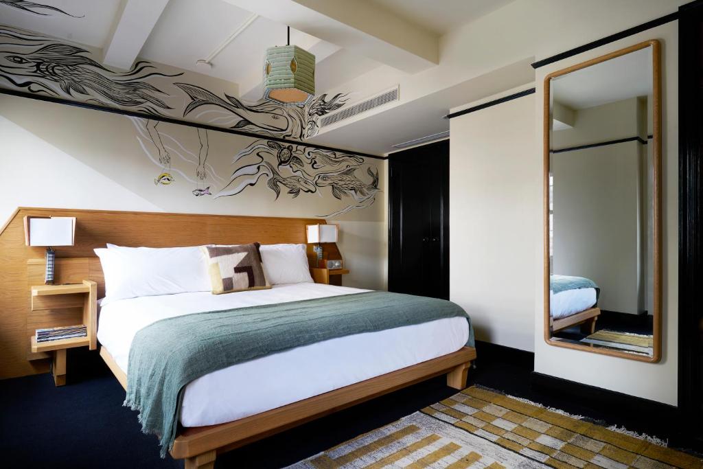 Freehand New York - Gallery Suite