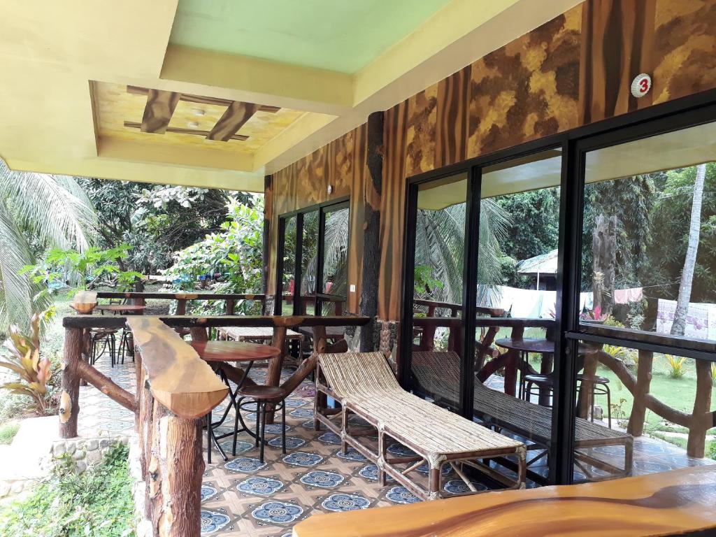Balkón nebo terasa v ubytování Dabdab Tourist Inn