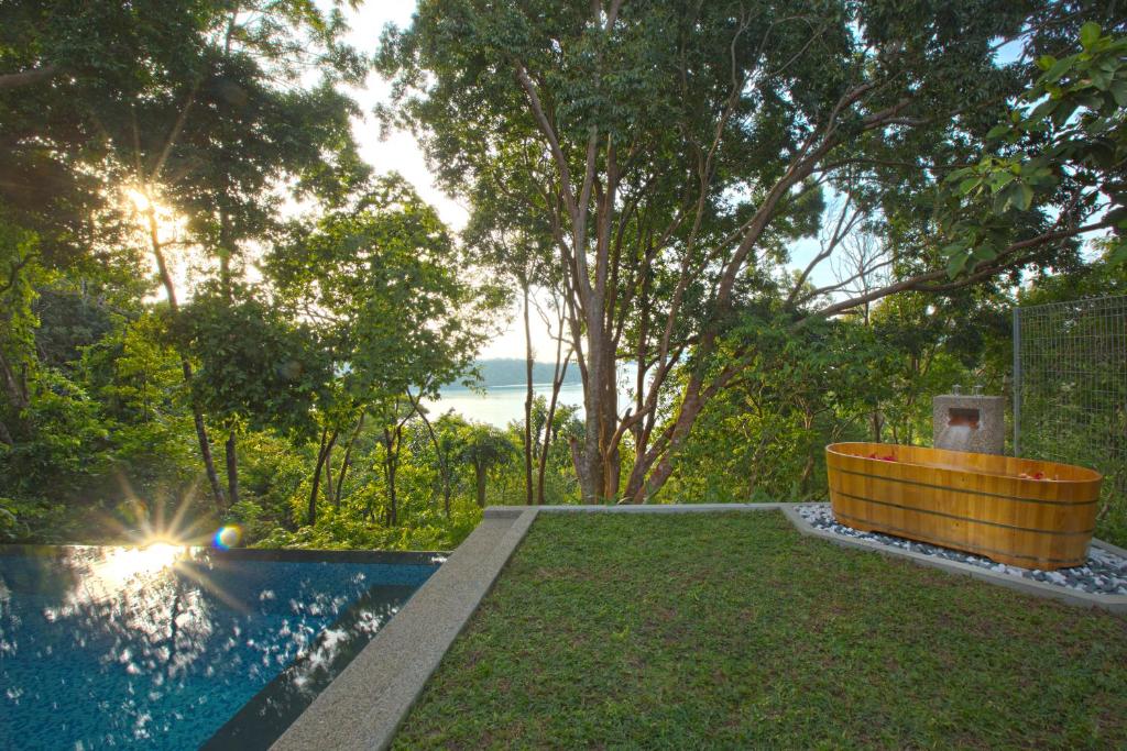 Bazén v ubytování Ambong Pool Villas - Private Pool nebo v jeho okolí