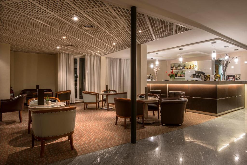 FlyOn Hotel & Conference Center - Resim 14