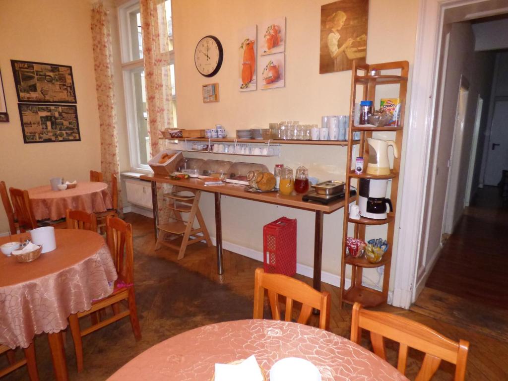 Hotel Pension Bernstein am Kurfürstendamm - Resim 12