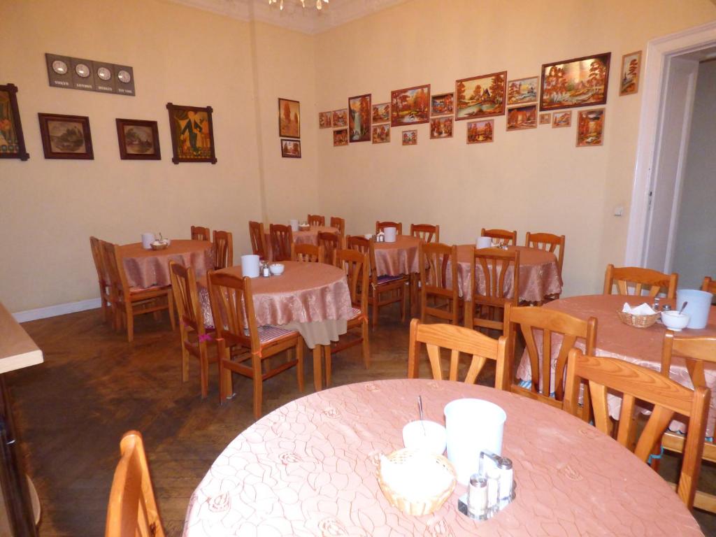Restaurace v ubytování Hotel Pension Bernstein am Kurfürstendamm