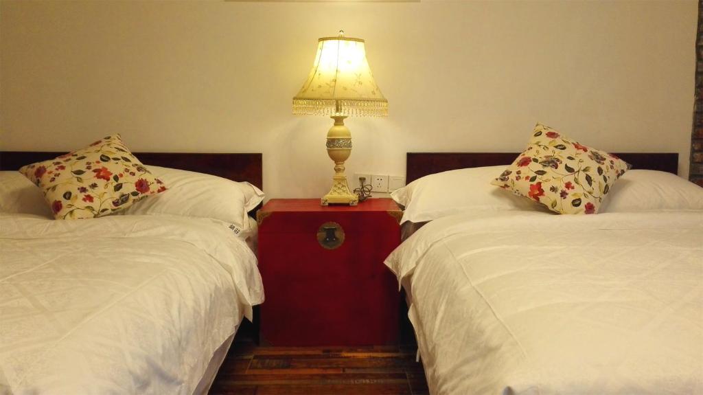 Kangding Guozhuang Nan Wu Hao Boutique Inn - Queen Room With Two Queen Beds