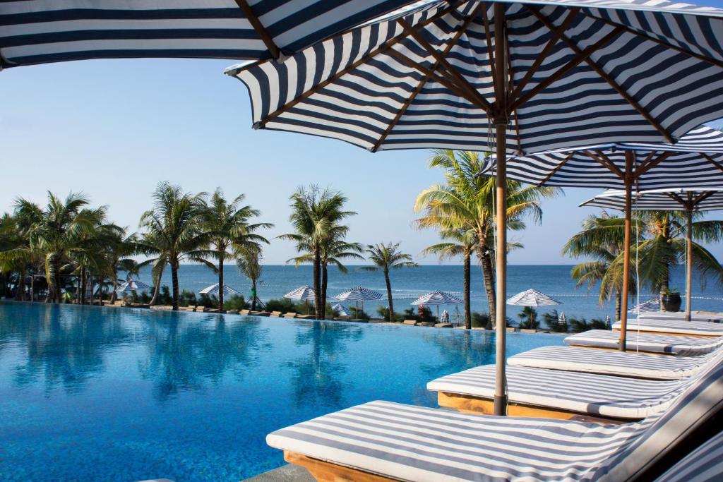 Bazén v ubytování Cassia Cottage Resort and Spa nebo v jeho okolí