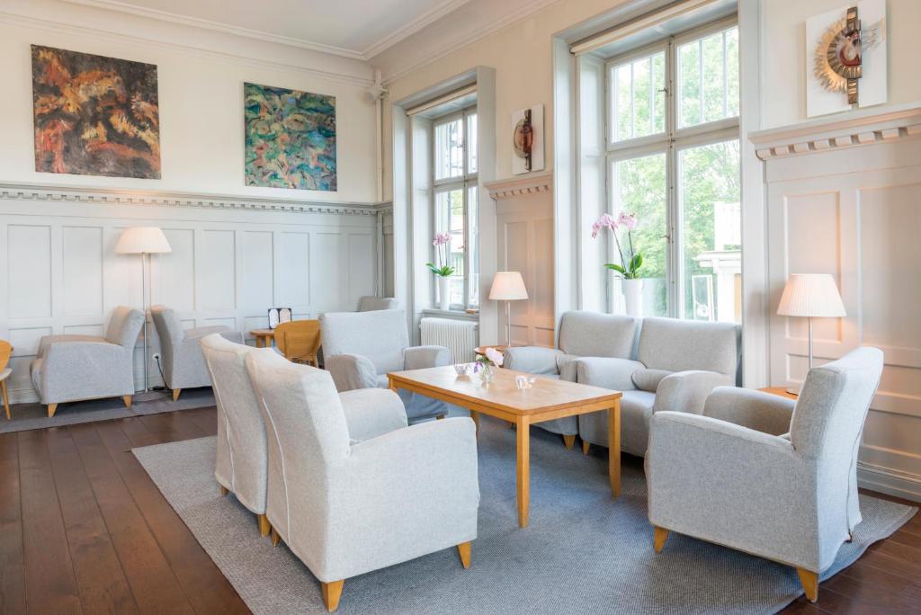 Posezení v ubytování 1909 Sigtuna Stads Hotell