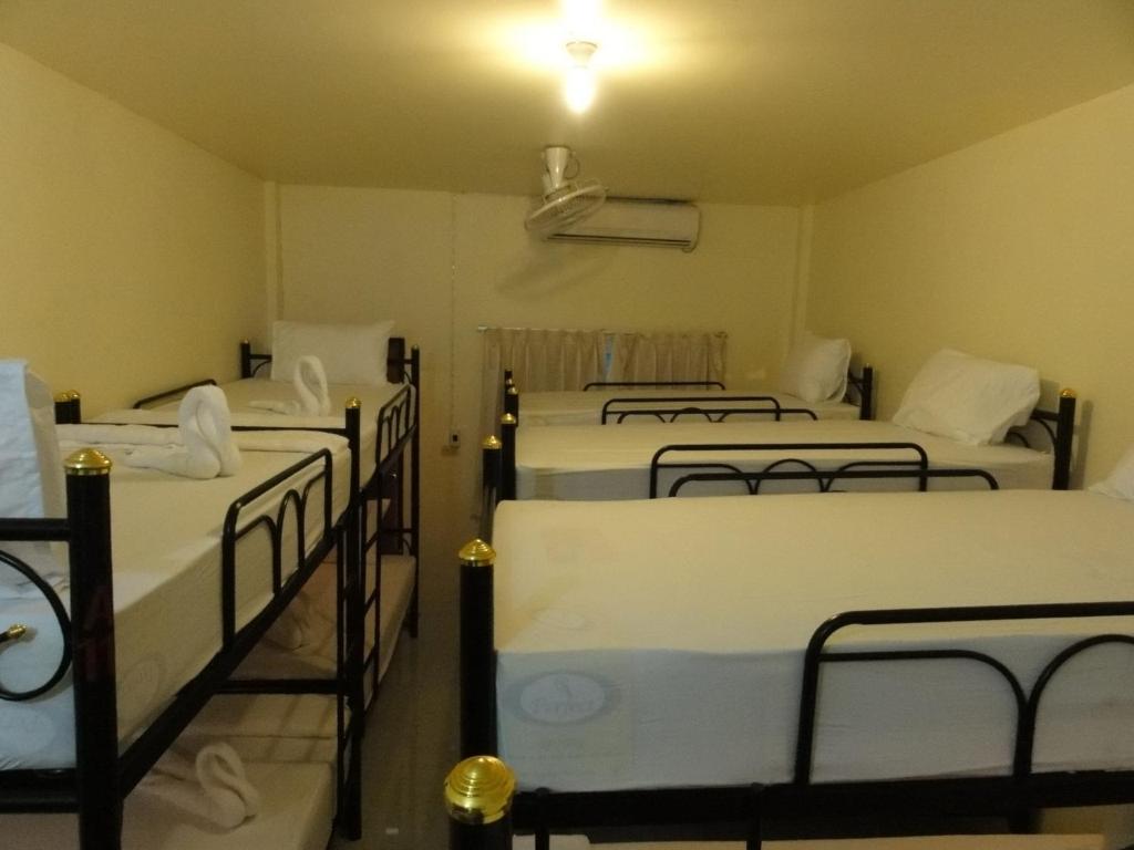 Postel nebo postele na pokoji v ubytování Seventeen Hostel