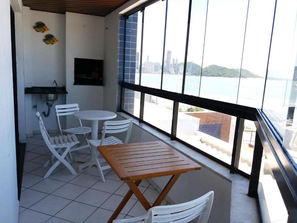  Apto Camboriú - Frente Ao Mar