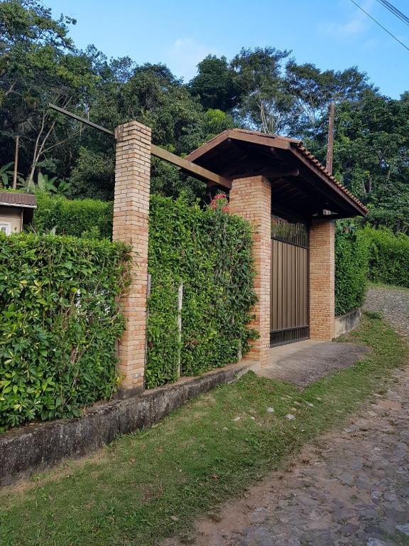 Sítio na Serra (1km de Pacoti e 7km de Guaramiranga)  Sítio na Serra (1km de Pacoti e 7km de Guaramiranga)