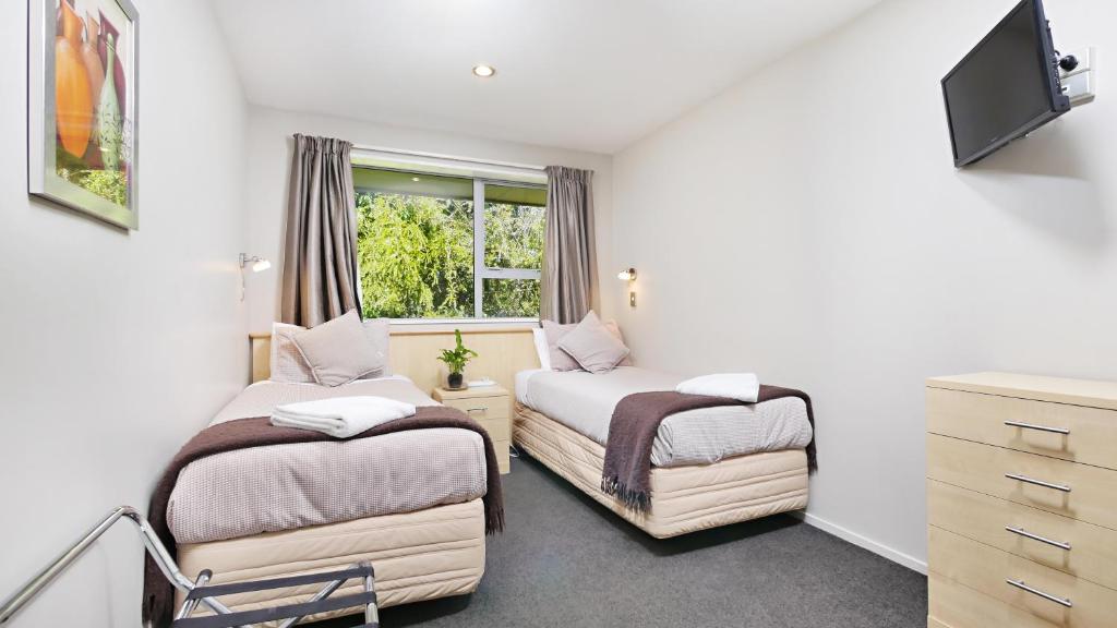 Arthur's Court Motor Lodge - Resim 29