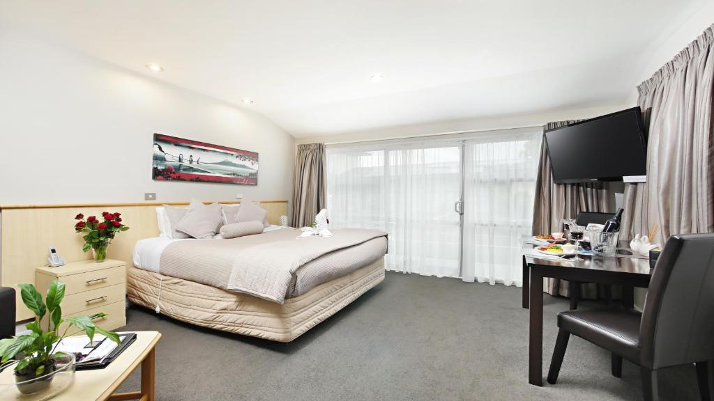 Arthur's Court Motor Lodge - Resim 44