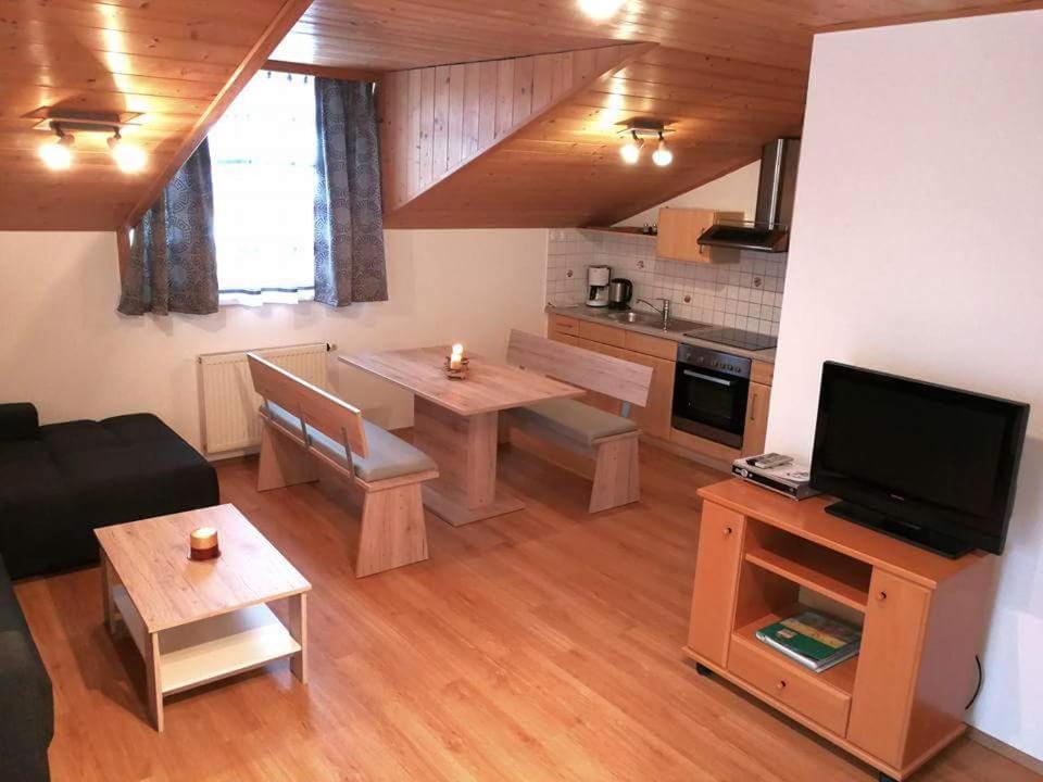Kuchyň nebo kuchyňský kout v ubytování Schusterbauer