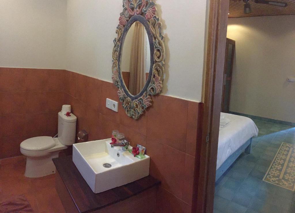 Jukung Dua Guest House - Large Twin Room