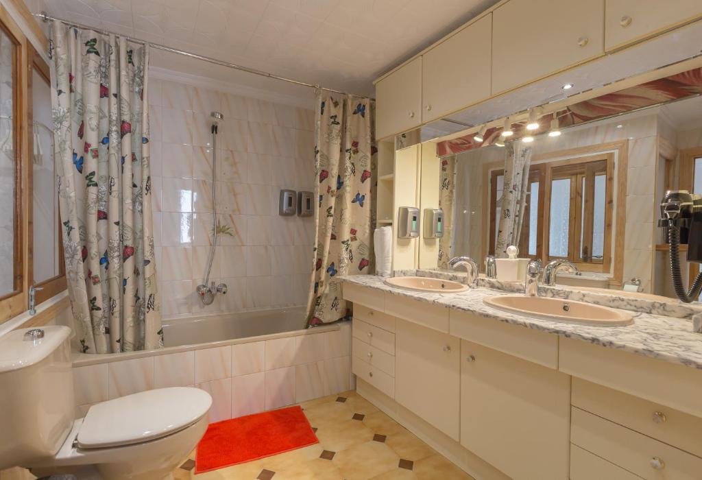 Un baño de Salamandra Plaza