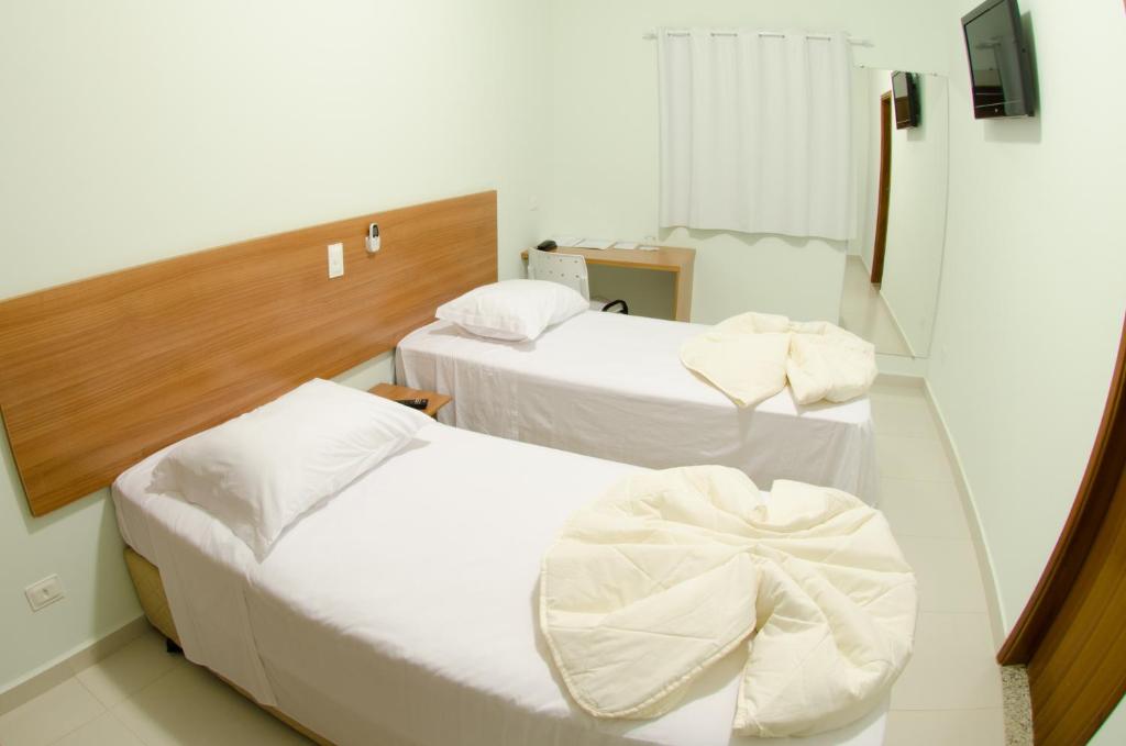  Godoy Palace Hotel Ltda Me