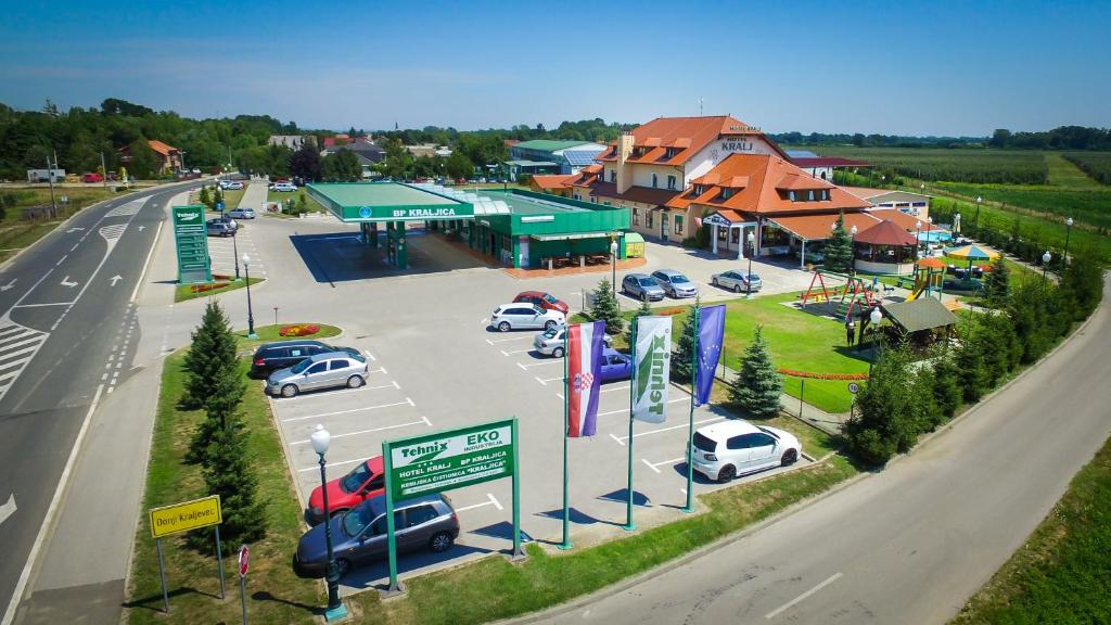 Budynek, w którym mieści się hotel